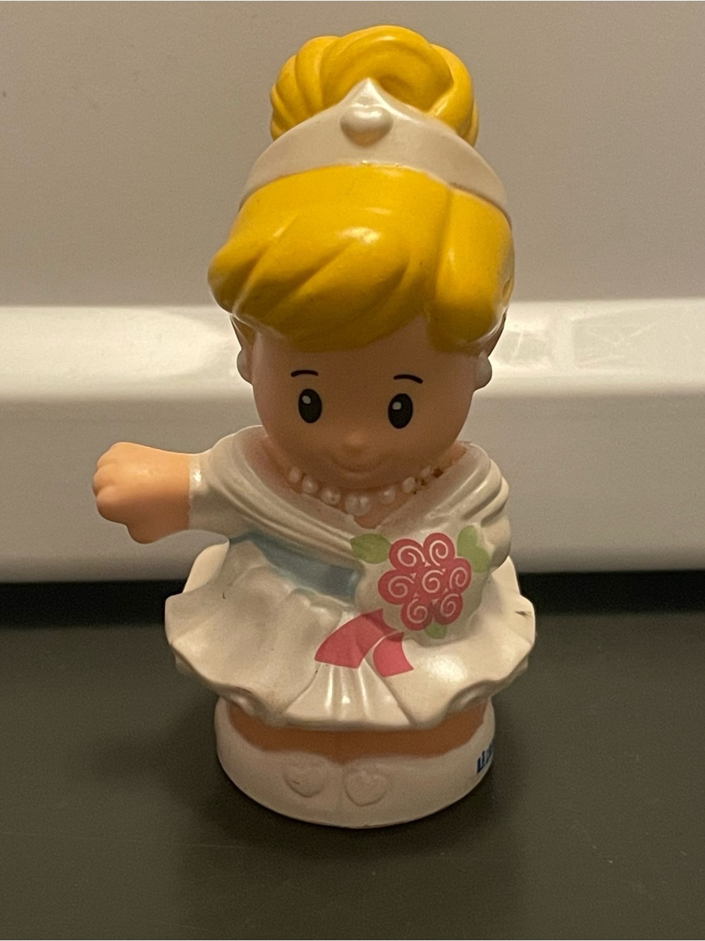 Little People Princess Wedding Castle Dollhouse Playset Bride Cinderella Figure